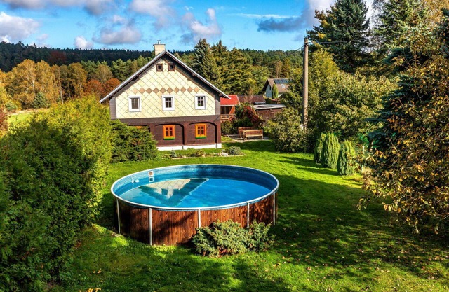 Beautiful private villa for 6 people with private pool, WIFI, TV and patio