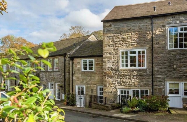 Beautiful Riverside Cottage Apartment in Malhamdale for 1 to 4 people.