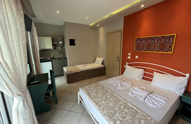 Beautiful Room for 3 people in Limenaria, only five minutes away from center
