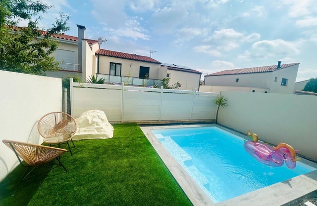 Beautiful room in new villa with swimming pool