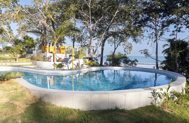 Beautiful Room in Beachfront complex in Playa Corona