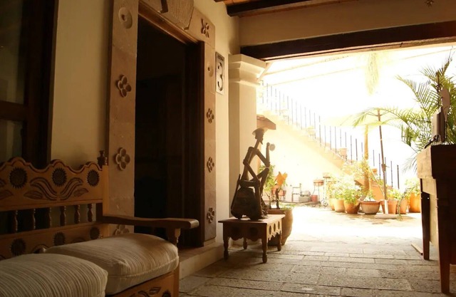Beautiful room in Jalatlaco -Car Rental Available!