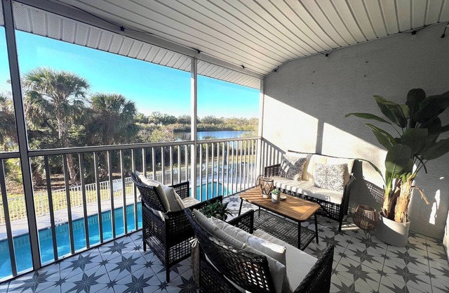 Beautiful Rotonda Condo 2 Bed 2 Bath Pool Walkable Near Beaches Monthly Rental