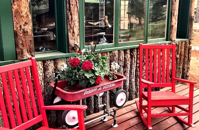 Beautiful Narnia on Pikes Peak - Your adventure begins here!