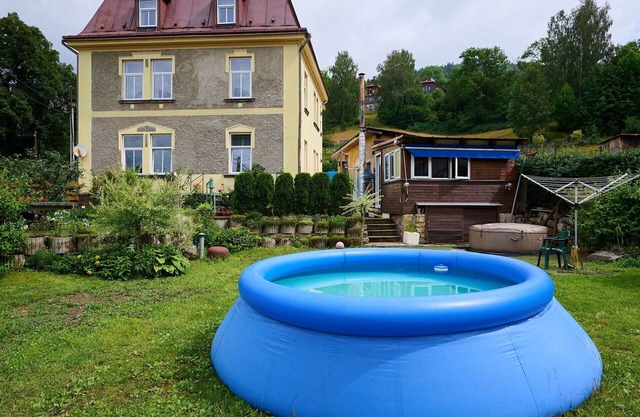 Beautiful villa for 4 people with WIFI, pool and TV