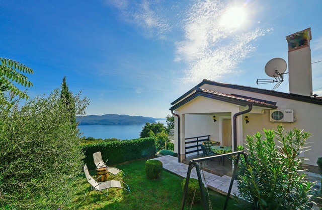 Beautiful villa for 2 guests with WIFI, A/C, TV and terrace