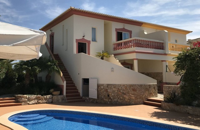 Beautiful villa with private pool and close to the beach! Everything for the perfect vacation!