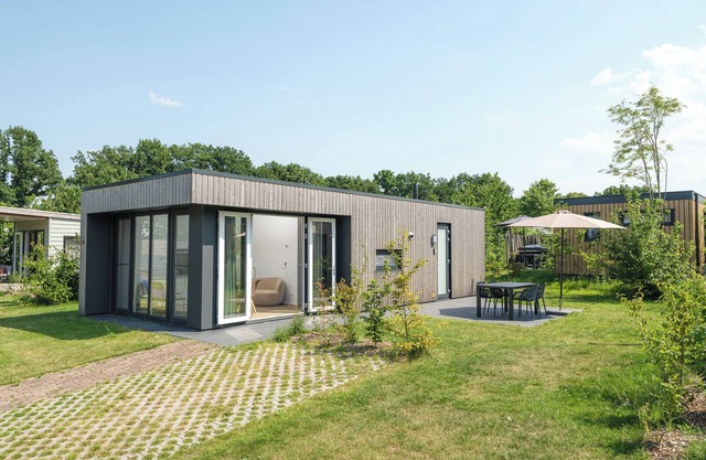 Beautiful wooden cottage at the foot of the Holterberg mountain
