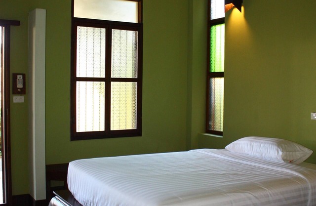 Bed&Breakfast, 2 Queen size beds near Chiang Mai railway station
