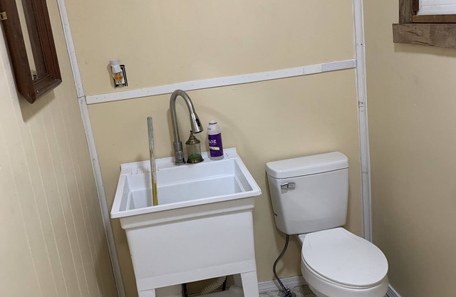 Bed room in Clarksburg WV