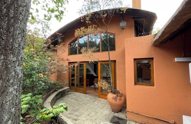 "Bees & Birds" Cottage for 2 people, spacious, open, bright, green setting