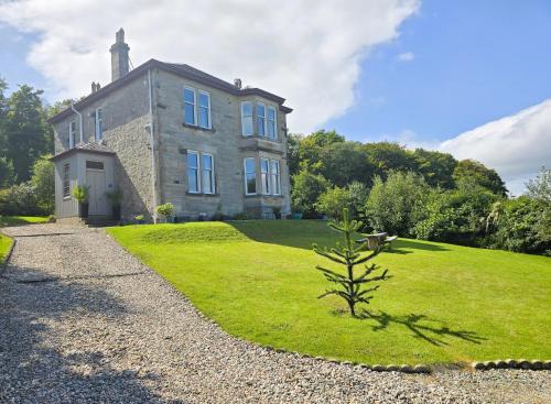 Bella Vista Manor - with elevated views over Rothesay & Loch Striven
