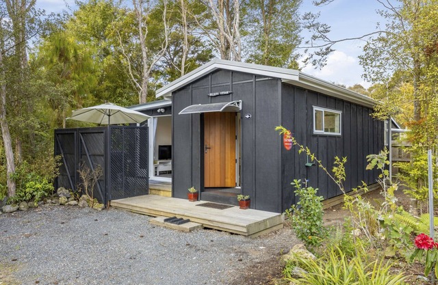 Bellbird Cottage - Lake Taupo Bach