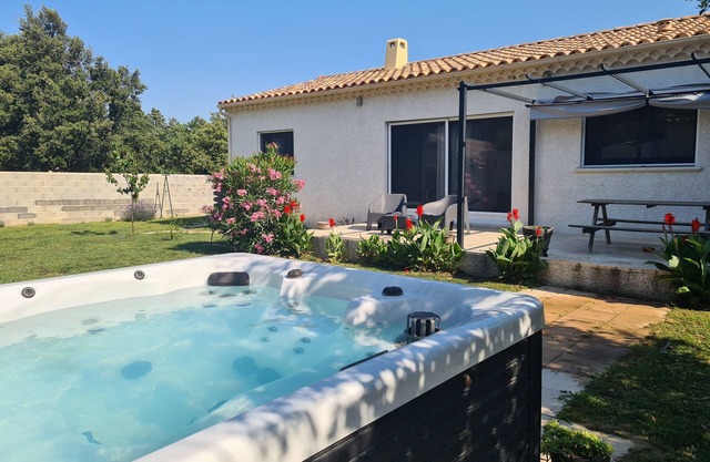 Belle Maison Avec Jacuzzi en Provence