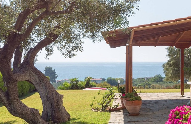 Bellevue, a Summer house with beautiful sea view