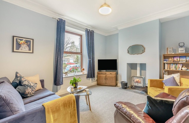 Bellevue by the Sea - Two Bedroom House, Sleeps 4