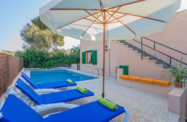 BENESTAR house with swimming pool and air conditioning