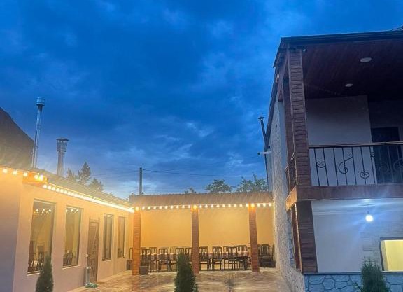 Best House Dsegh