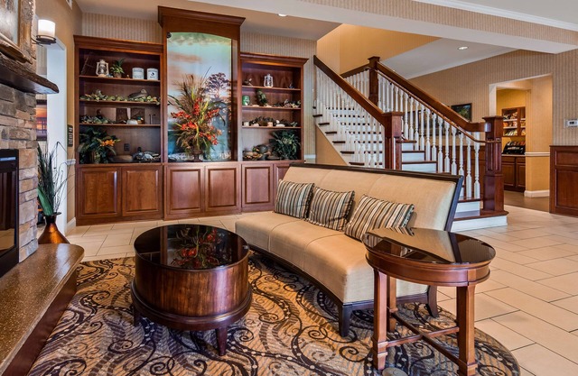 Best Western Plus Easton Inn & Suites