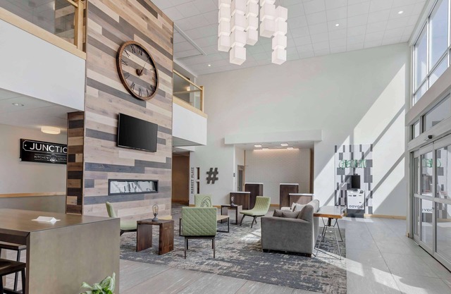 Best Western Plus Peppertree Nampa Civic Center Inn