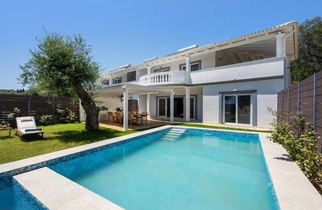 BH899 - C - Villa Kerkyra