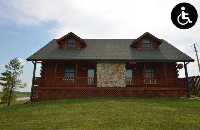 Big Bear - Sleeps up to 8 - Handicap Accessible