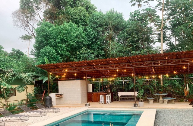 Big Villa in the jungle w/Pool near Manuel Antonio Beach