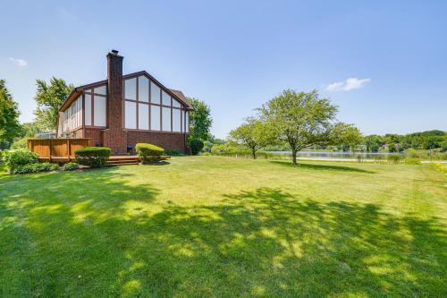 Bike and Kayak Lakefront Prospect Heights Home