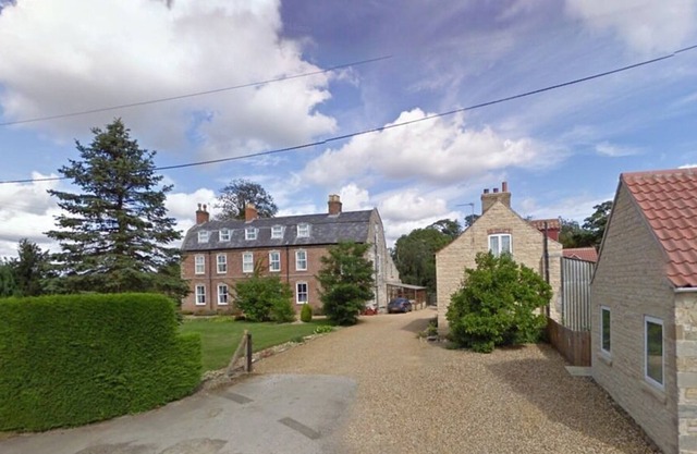 Black Bull A1 Lodge
