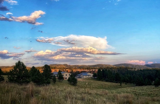 Black Hills 8-bedroom resort with VIEWS, Privacy, Tranquil, Wind Cave, Game room