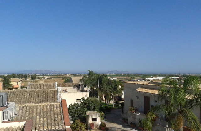 Black Mulberry: Spacious accommodation on hillock in Marsala, view of Egadi Islands and Erice.