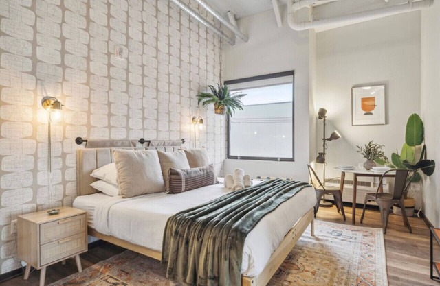 Bliss Studio|Pet friendly, Gym, Game Rm, Central Location
