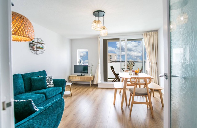 Bliss View Beach front apartment East Wittering