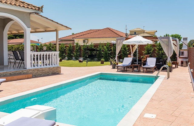 Blossom villa - 2 bedroom villa with private pool