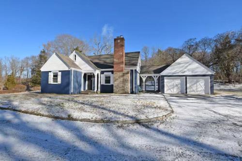 Blue Cottage East Setauket