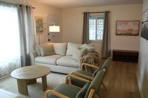 Blue Heron Cottage Cozy 2BR Sleeps 6 Fire Pit