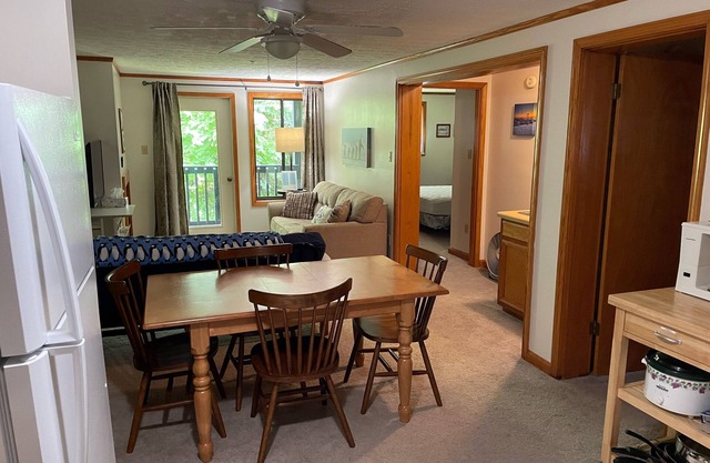 Blue Knob Condo - 2/Queen Bedrooms, 2/Full Baths, Indoor Pool, Wet Bar & WiFi