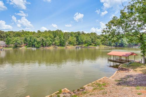Boat, Fish, Relax Lake Secession Retreat with Dock