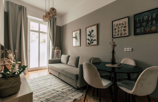 *Boho* 2-room apartment with eat-in kitchen and balcony - Luga Homes - Townhouse