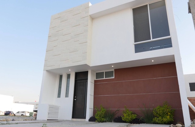 Bonita Casa y Casa Club con Alberca y Canchas