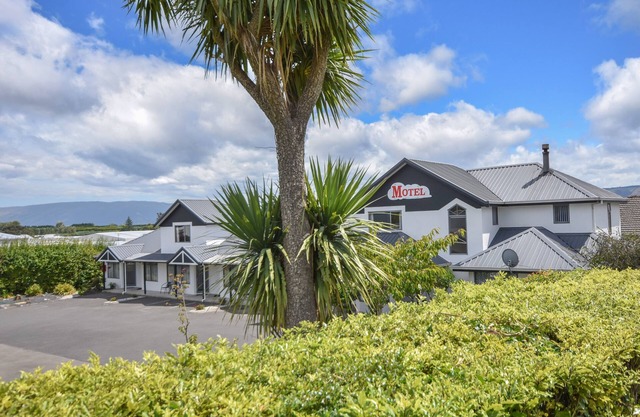 Bonnie Knights Motel