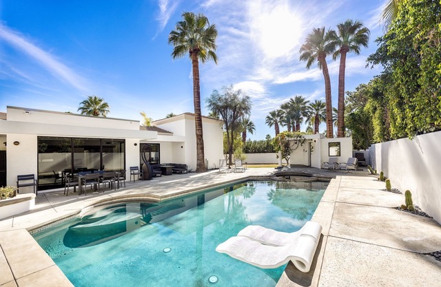Book Now for Fall Stays! Modern Home with Heated Pool and Hot Tub! Dog Friendly! Firepit! Grill!
