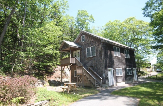 Boothbay Open Plan 1- Bedroom Apt. Woods & Water. Southport.