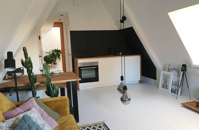 Botanical City Apartment