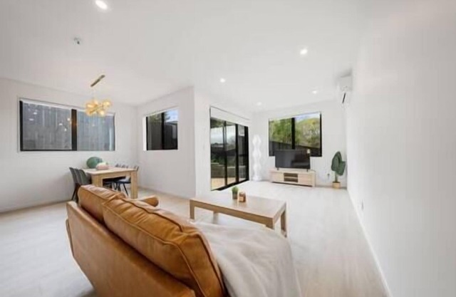 Botany Bliss Modern 4-Bedroom Family Escape Unit B