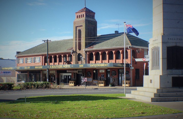 Boutique Home Hotel set at the crossroads to the grampians, GOR and the folkies