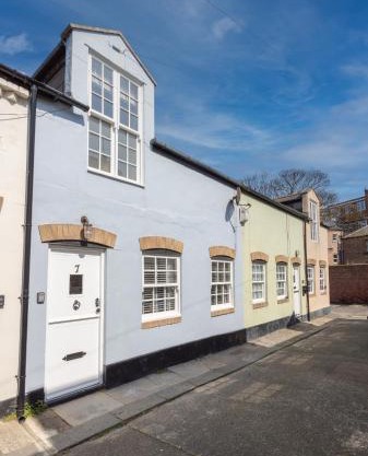 Boutique Old Sea Stable - 1 minute from beach