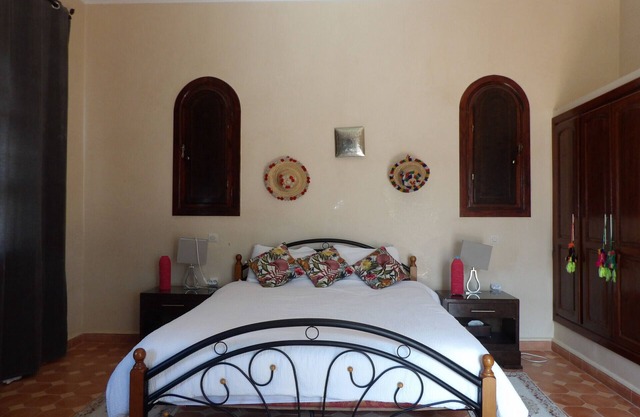 Bouzama room breakfast included, pool view