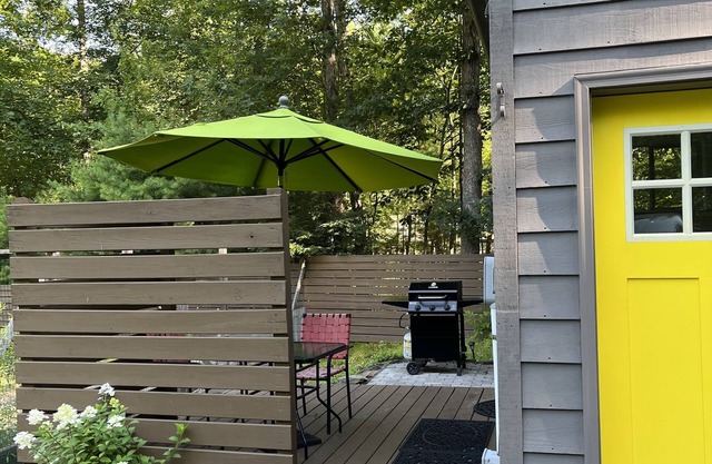 Bowie Mountain Studio in heart of the Hudson-Valley's best nature, food, shops.