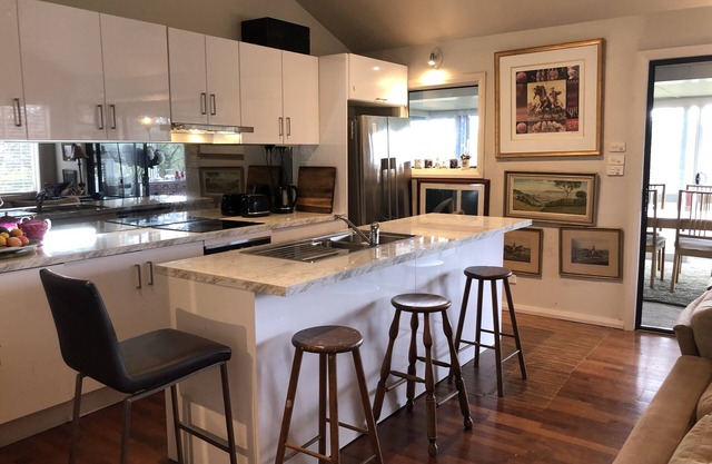 BOWRAL RIVERSIDE HOMESTEAD Starlink Internet/Pet Friendly